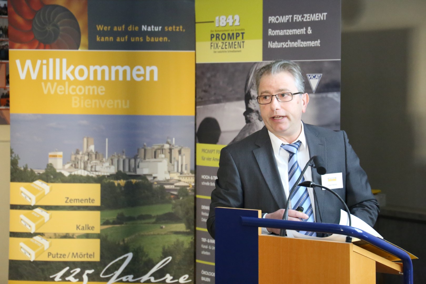 Stra&szlig;enbauform 2018: Begr&uuml;&szlig;ung ZKWO Gebietsverkaufsleiter Uwe Heinz